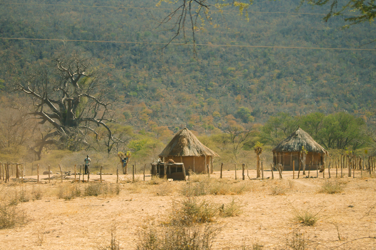 african huts zimbabwe