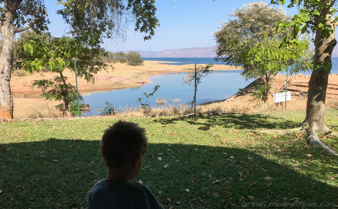 Spurwing Zimbabwe Kariba Accommodation 